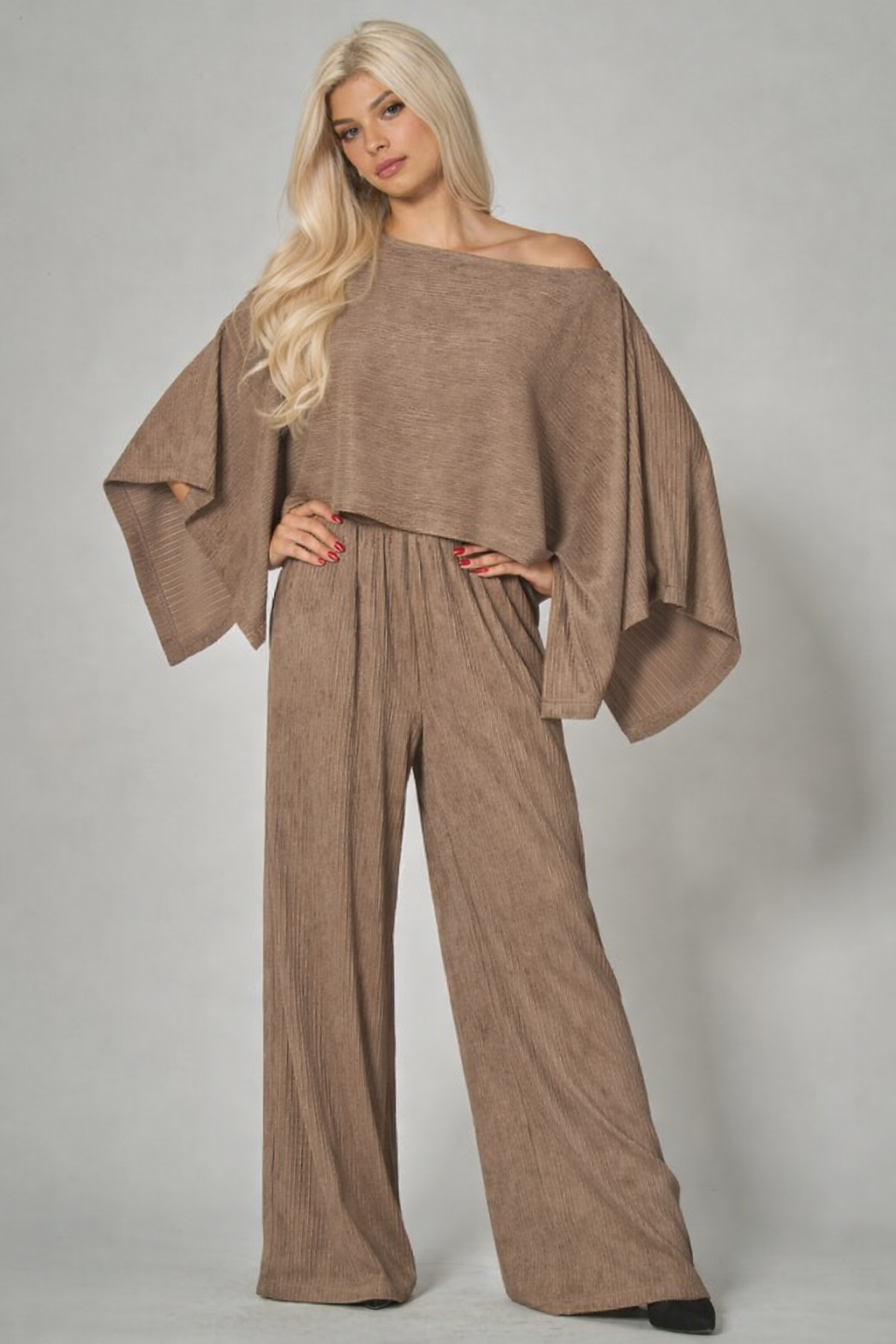 FLOWY TRAVEL SET SAND