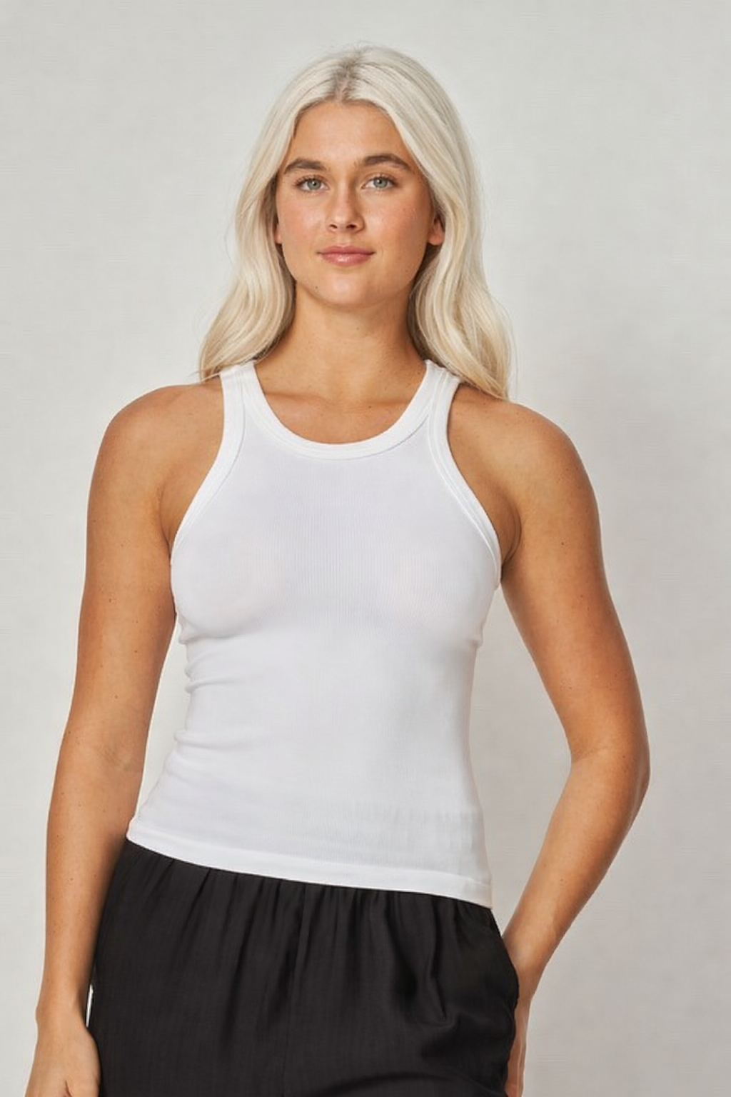 BASIC TANK TOP SEAMLESS WHITE